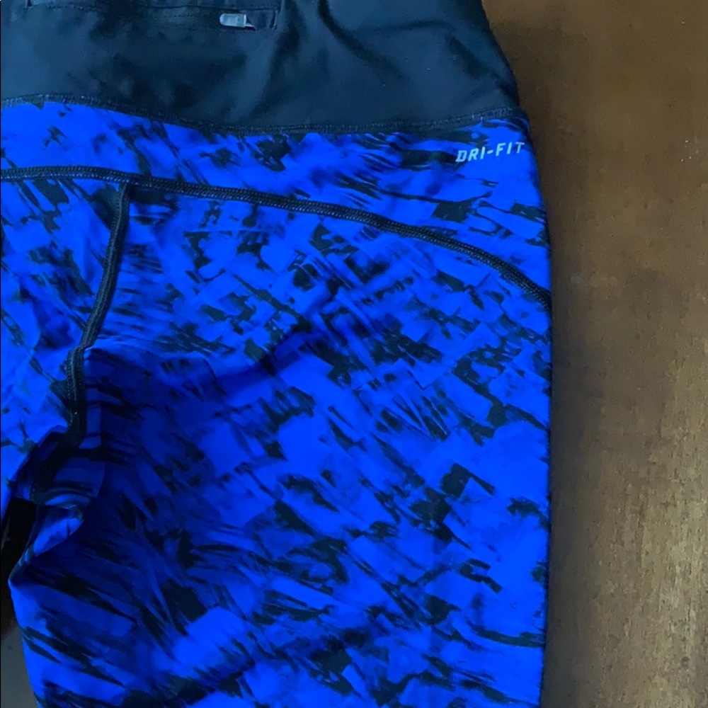 Running capris - Picture 6 of 7